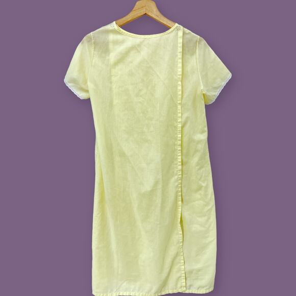 American VINTAGE 70's Katz MEDIUM Yellow Floral Patient Sleep Gown Dress - Picture 2 of 12
